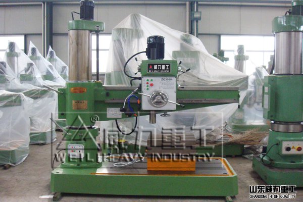 3050搖臂鉆床實物圖