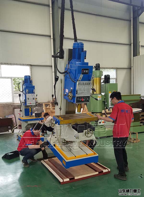 立式鉆床打包裝現(xiàn)場(chǎng)