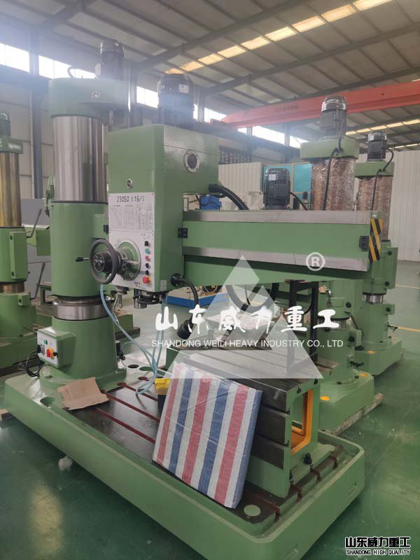 z3050x16液壓搖臂鉆圖片