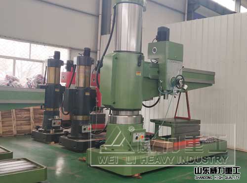 搖臂鉆床現(xiàn)貨圖片